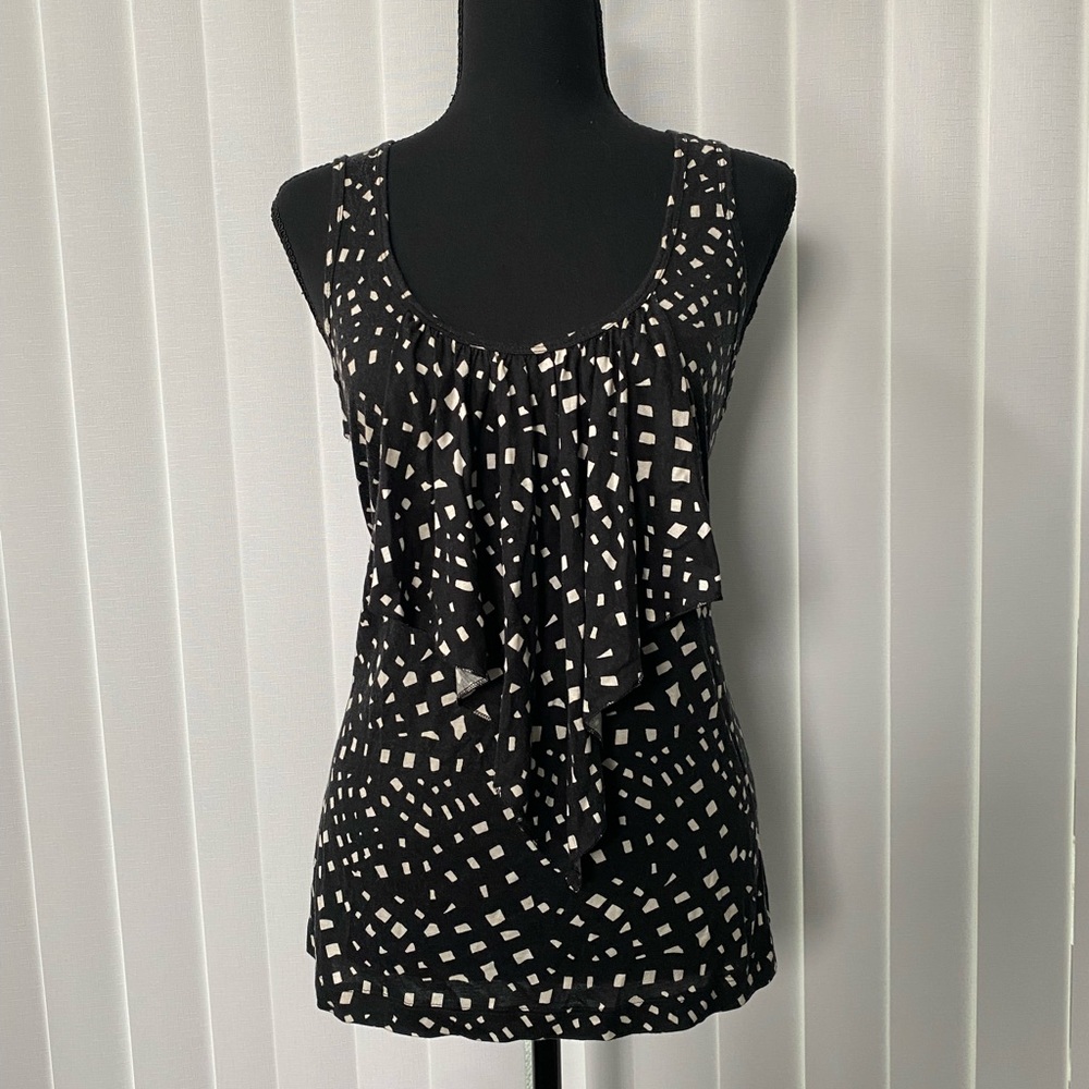 Banana Republic sleeveless top size medium